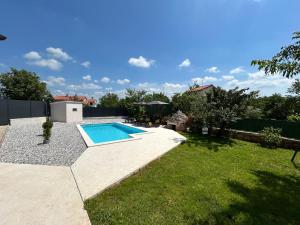 Holiday house Diva with a pool