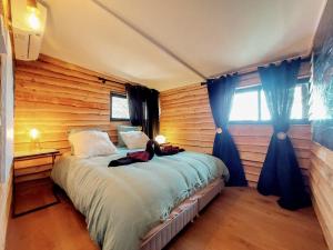 Campings Chalet, Oasis et vue mer,proxi circuit Paul Ricard : photos des chambres