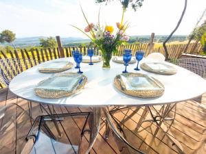 Campings Chalet, Oasis et vue mer,proxi circuit Paul Ricard : photos des chambres