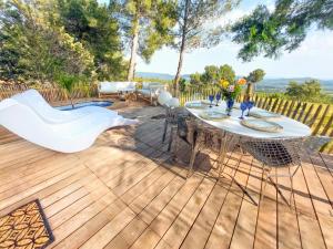 Campings Chalet, Oasis et vue mer,proxi circuit Paul Ricard : photos des chambres