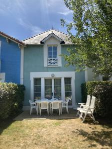 Maisons de vacances Maison 6 personnes - Piscines, Tennis, Golf & Plage : photos des chambres
