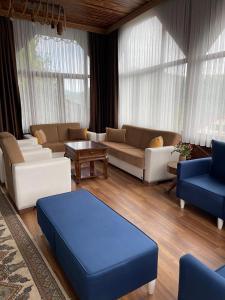 MASAL 106 DAĞ MANZARALI Oda