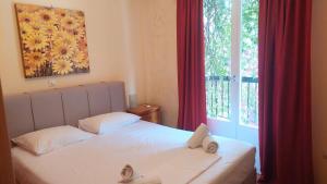 Cozy apartment in Acropolis with roof garden