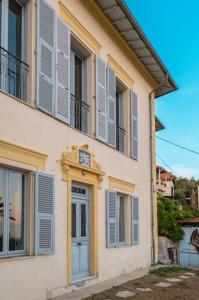 Villas Magnifique Villa d-epoque vue mer, plage a 12 min a pieds : photos des chambres