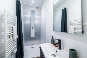 Appartements Mon Appart'hotel - Gare de Limoges - Appartement familial - Parking en supp : photos des chambres