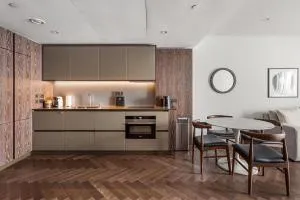 Battersea Power station flat with River views - London