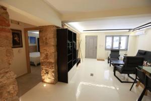 Elegant studio at the Acropolis hills