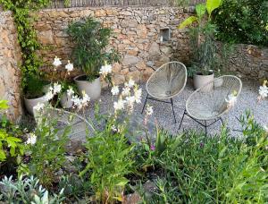 Cosy Studio with Garden and Free Parking - La Turbie