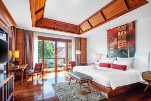 RatiLanna Riverside Spa Resort