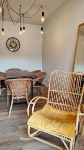 Apartamento com terraços privativos em resort de luxo, By QoZzy