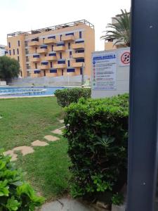 Apartamento con piscina a 200 metros playa