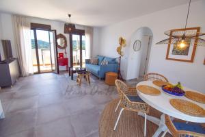 Casa Geranio, Frigiliana 2 bedroom apartment with amazing views, pool and free private parking HansOnHoliday Rentals
