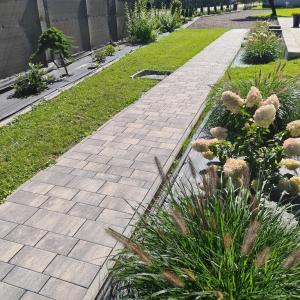 DOMKI POD ZIELONYM WZGÓRZEM 2