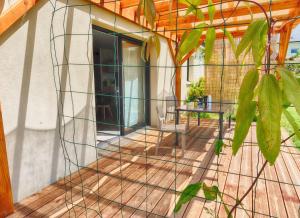 Maisons de vacances Le Logis d'Emeric avec paisible jardin Clos&Arbore : photos des chambres