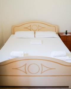 Deluxe groundfloor apartment with beautiful garden for long term rental