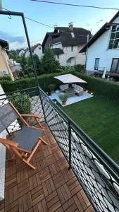 Privat house Lena with garden&free parking - Stožice