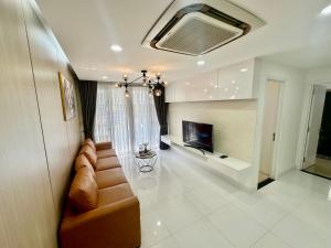 Căn Hộ 3 Phòng Ngủ (Three-Bedroom Apartment)