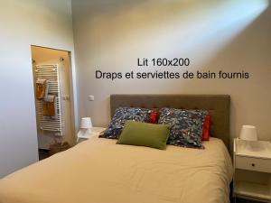Chambre tout confort avec commodités espace repas wifi parking