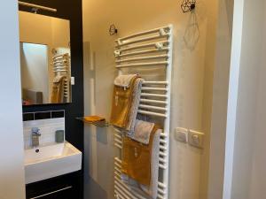 Appartements Chambre tout confort avec commodites espace repas wifi parking : photos des chambres