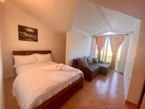 Christophers apartments