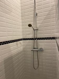 Appartements Chambre tout confort avec commodites espace repas wifi parking : photos des chambres