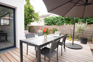 Maisons de vacances Maison St Brice Terrasse lits en 160 Confortable : photos des chambres