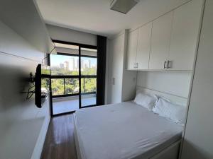 Apto com 1 Dormitório, Garagem, Tv Smart, Varanda, Piscina no Bethaville Barueri