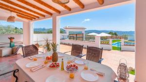 Rubito el Olmo Villanueva de la Concepción by Ruralidays