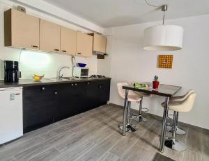 Ferienwohnung nahe Strand, Stadt und Yachthafen - frisch renoviert