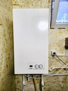 Двухэтажный дом Людмилы с тремя спальнями и кухней, в Чакви, в 300 метрах от моря