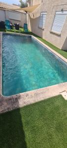 Studio au calme avec piscine