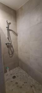 Studio au calme avec piscine