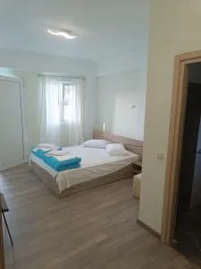 Oasis luxury apartments - Mándra