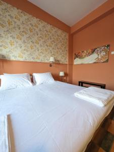 Okeania Seafront Rooms in Kamena Vourla