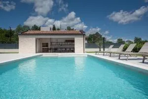 Villa Laura - Santalezi