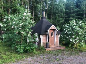 Moderni vierasmökki