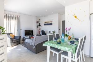 Villa Rosa Blanka de Roda