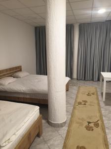 Eni Rooms 2