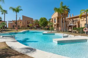 Large 3-Bedroom Nestled in Golf Paradise