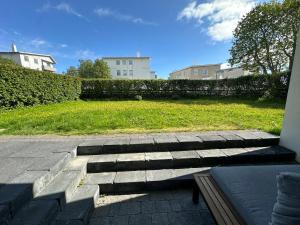 Apartment Rauðalækur - Birta Rentals