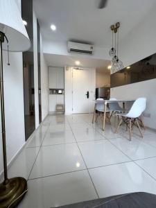 The Robertson KLCC 1 room 1 bathroom by JZ