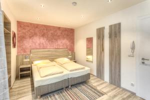 Studio with Balcony room in City Zimmer - Appartement Dina Mariner