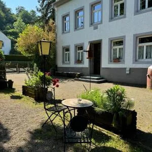 Hinkelshof - 3 Gästezimmer - naturnah, ökologisch, urig, Selbstversorgerküche - Bettendorf