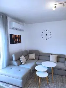 Sabi Apartment Golem Qerret - Kavajë