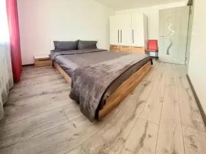 Feel Like Home 3 - Pîrîu Dobreni