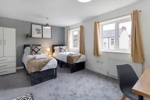 City Centre Studio 6 with Kitchenette, Free Wifi and Smart TV by Yoko Property - 蒂诗上的索纳比