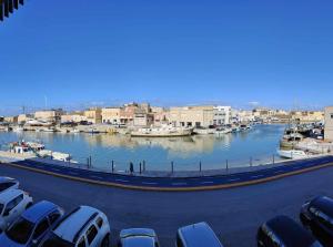 Old Port la Marina - Luna