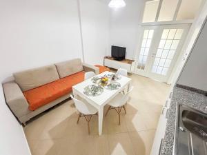 Two bedrooms, Top Location 972