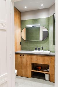 Suite with Parliament view