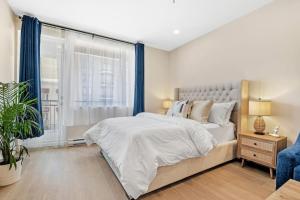 Central Suite with Balcony